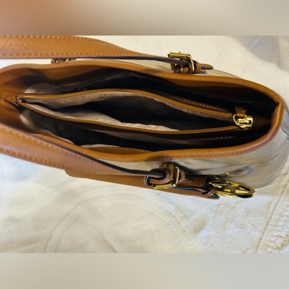 Michael Kors Brown and Tan Tote Bag - Picture 3 of 15